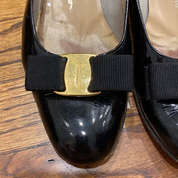 Ferragamo Vara Bow pump shoe size 6.5 - Picture 3 of 8